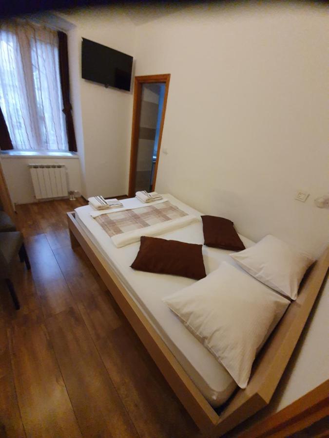 Guesthouse Bed 4 You Zagreb Exterior foto