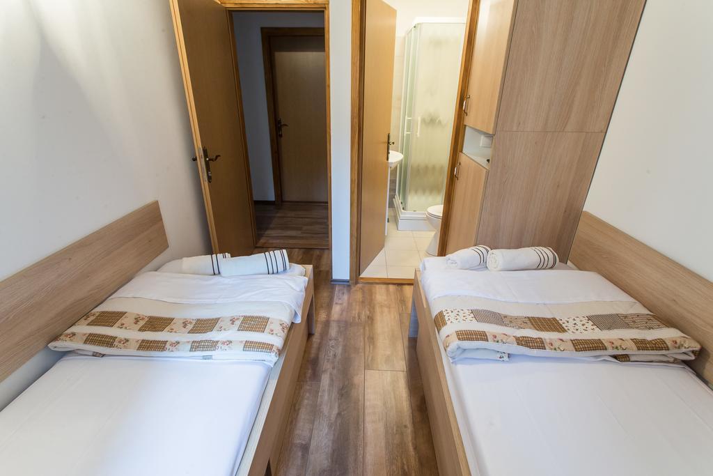 Guesthouse Bed 4 You Zagreb Exterior foto