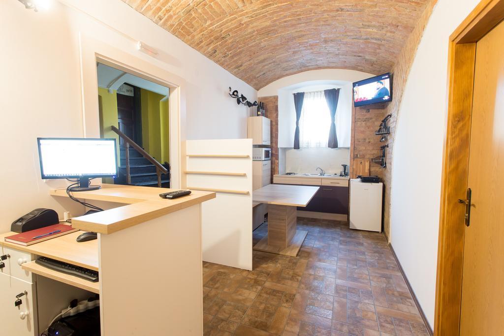 Guesthouse Bed 4 You Zagreb Exterior foto