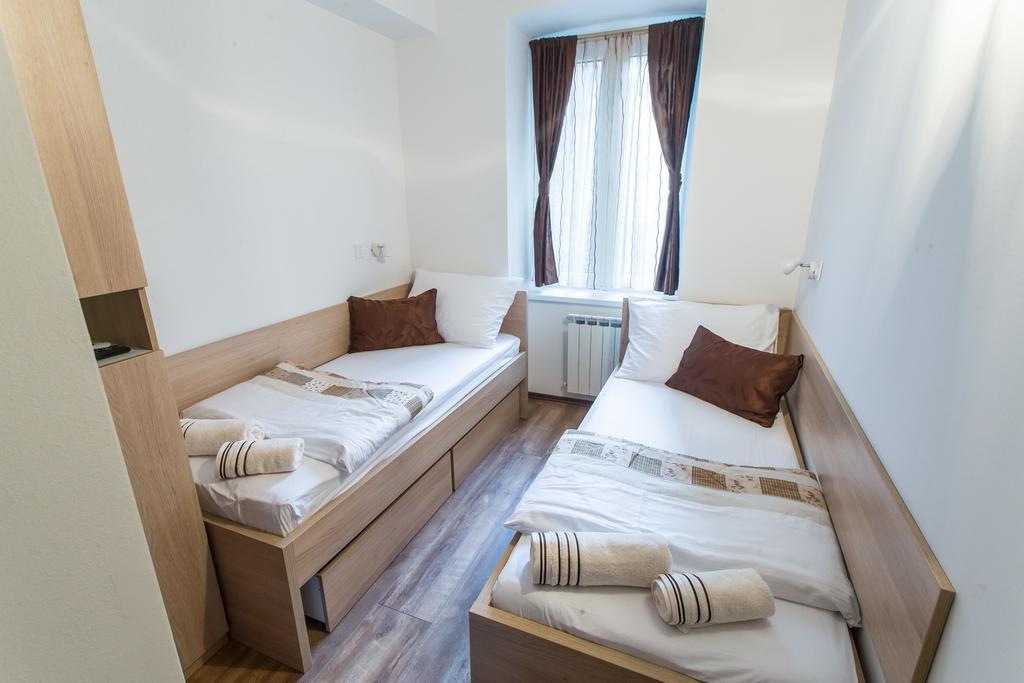 Guesthouse Bed 4 You Zagreb Exterior foto